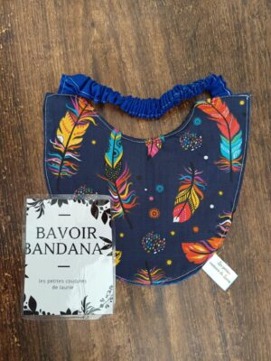 bavoir bandana plume